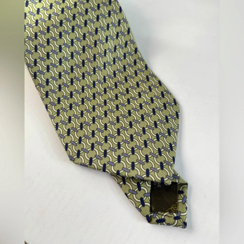 BR Silk Neck Tie Geometric Pattern Made in Italy EUC Green Blue‎ Cream